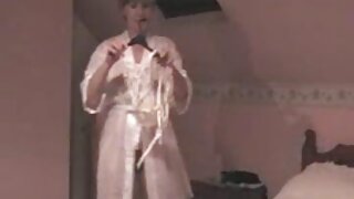Ավրիլ Հոլլ Էլեքտրա Ֆոքսը անպիտան աղջիկները մասնակցում են թեժ խմբակային սեքս տեսահոլովակի